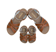 Load image into Gallery viewer, PREORDER Salt Water Original Sandals in Tan
